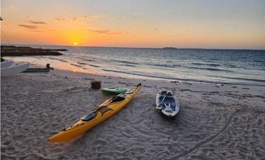 Lote y Casa de Playa  en Venta en Baru