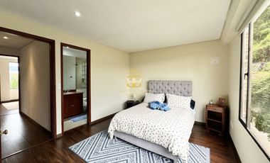 SE VENDE ESPECTACULAR CASA EN APOSENTOS DE SOPÓ