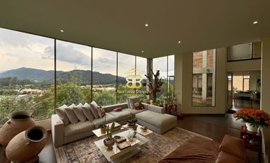 SE VENDE ESPECTACULAR CASA EN APOSENTOS DE SOPÓ
