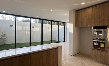 Linda casa en VENTA en Paseos Universidad