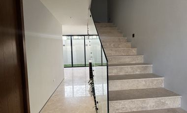 Linda casa en VENTA en Paseos Universidad