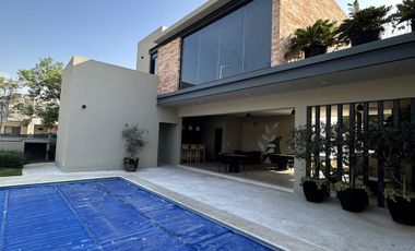 Linda casa en VENTA en Paseos Universidad
