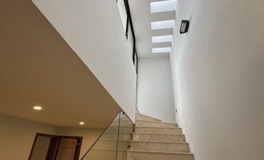 Linda casa en VENTA en Paseos Universidad