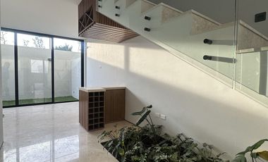 Linda casa en VENTA en Paseos Universidad
