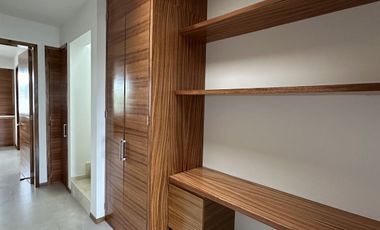 Estrena casa en Parques Vallarta dentro de coto