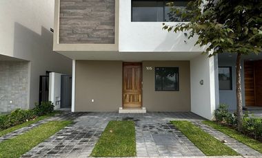 Estrena casa en Parques Vallarta dentro de coto