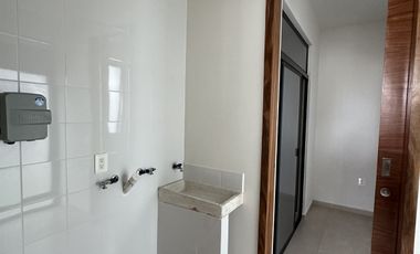 Estrena casa en Parques Vallarta dentro de coto