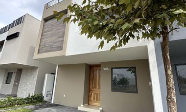 Estrena casa en Parques Vallarta dentro de coto