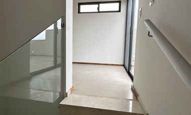 Estrena casa en Parques Vallarta dentro de coto