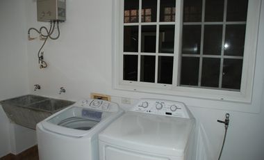 Venta de Super  Amplia y Hermosa Casa  Zonas Privada 369  mts2