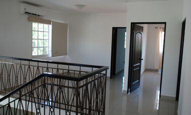 Venta de Super  Amplia y Hermosa Casa  Zonas Privada 369  mts2