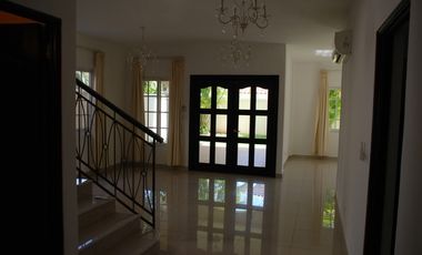 Venta de Super  Amplia y Hermosa Casa  Zonas Privada 369  mts2