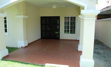Venta de Super  Amplia y Hermosa Casa  Zonas Privada 369  mts2