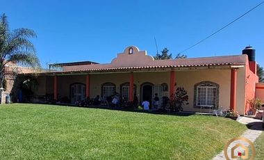 Moderna Casa Estilo Campestre en Venta, San Marcos, Jalisco; Fraccionamiento El Palomar!