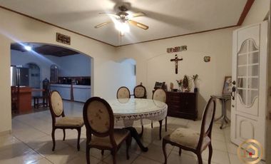 Moderna Casa Estilo Campestre en Venta, San Marcos, Jalisco; Fraccionamiento El Palomar!