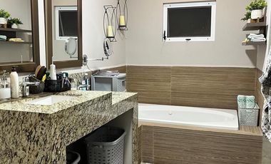 Residencia de Lujo en Valle Poniente