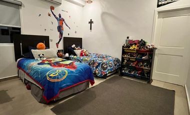 Residencia de Lujo en Valle Poniente