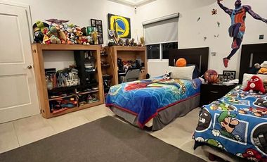 Residencia de Lujo en Valle Poniente
