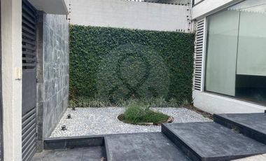 Casa en venta en Lomas de San Angel Inn