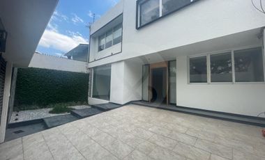 Casa en venta en Lomas de San Angel Inn