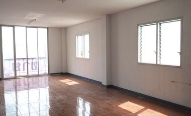 3 Bedroom Townhouse for sale in Khu Khot, Pathum Thani