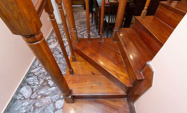 Casa 5 amb. en venta en Velez Sarsfield C/cochera