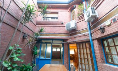 Casa 5 amb. en venta en Velez Sarsfield C/cochera