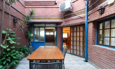 Casa 5 amb. en venta en Velez Sarsfield C/cochera