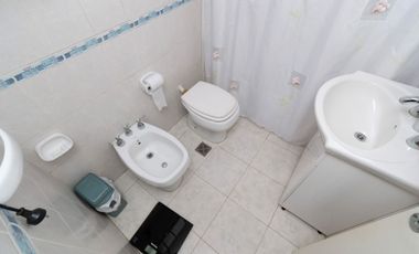 Casa 5 amb. en venta en Velez Sarsfield C/cochera