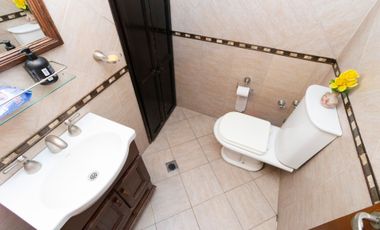 Casa 5 amb. en venta en Velez Sarsfield C/cochera