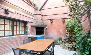 Casa 5 amb. en venta en Velez Sarsfield C/cochera