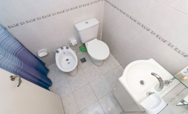 Casa 5 amb. en venta en Velez Sarsfield C/cochera