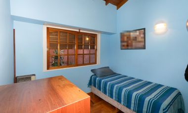 Casa 5 amb. en venta en Velez Sarsfield C/cochera