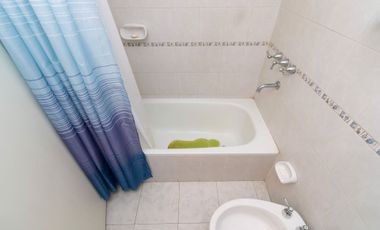 Casa 5 amb. en venta en Velez Sarsfield C/cochera