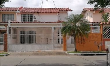 SE VENDE CASA COMERCIAL EN CHANIS