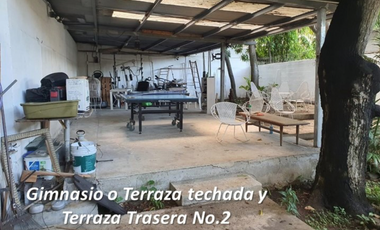 SE VENDE CASA CON TERRENO EN COCO DEL MAR