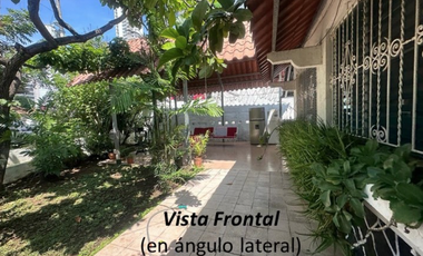 SE VENDE CASA CON TERRENO EN COCO DEL MAR