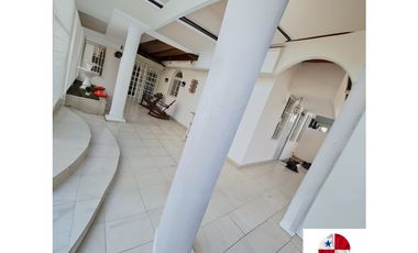 ALQUILER DE CASA AMOBLADA EN CONDADO DEL REY