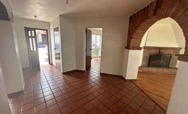 LINDA CASA EN RENTA EN CERRADA TECAMACHALCO