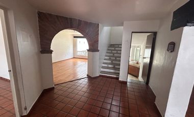 LINDA CASA EN RENTA EN CERRADA TECAMACHALCO