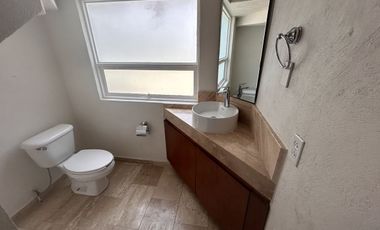 LINDA CASA EN RENTA EN CERRADA TECAMACHALCO