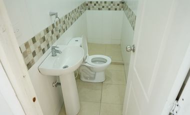 ¡¡CASA IDEAL PARA OFICINA ADMINISTRATIVA Y BODEGA!!