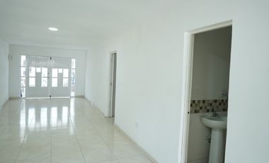 ¡¡CASA IDEAL PARA OFICINA ADMINISTRATIVA Y BODEGA!!