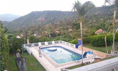 Casa Campestre cerca a La Mesa