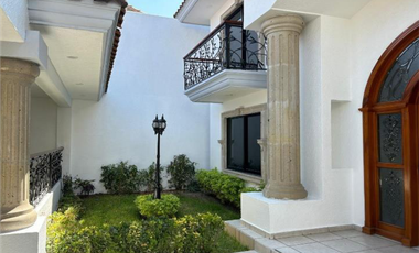 Hermosa Casa en la arbide