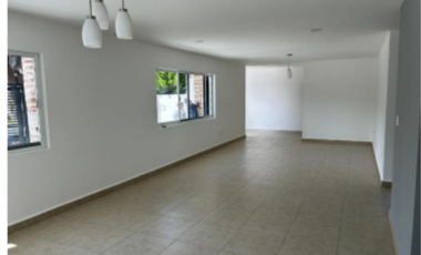 Excelente casa en Gran Jardin