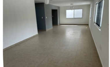 Excelente casa en Gran Jardin