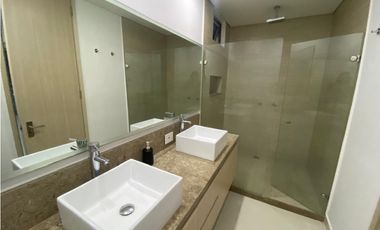 SE ARRIENDA APARTAMENTO DE 3 ALCOBAS CON VISTA AL MAR EN PLAYA SALGUERO, SANTA MARTA