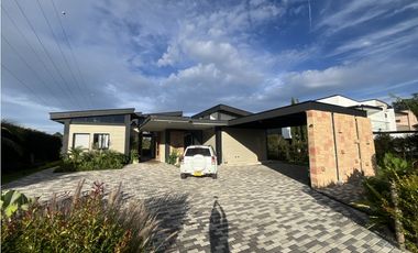 Casa para Venta en Llanogrande sector El Tablazo