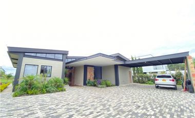 Casa para Venta en Llanogrande sector El Tablazo